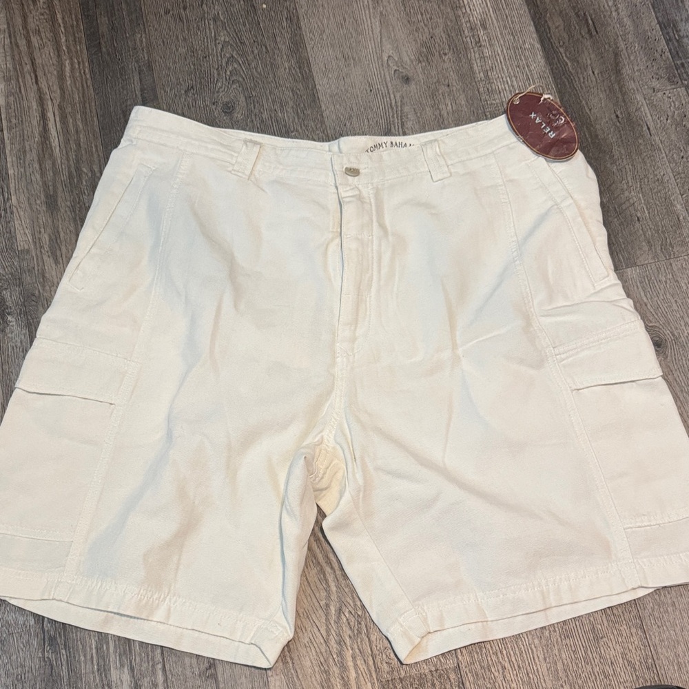 Tommy Bahama Men's Cream Cargo Shorts